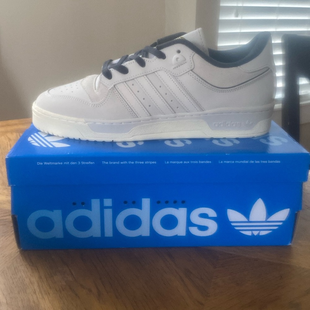 Adidas Rivalry 86 Low 2.5